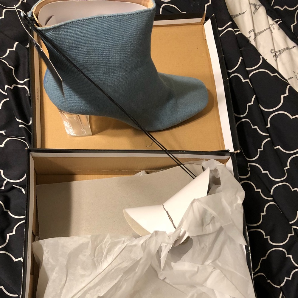 NWT Forever 21 denim bootie size 9